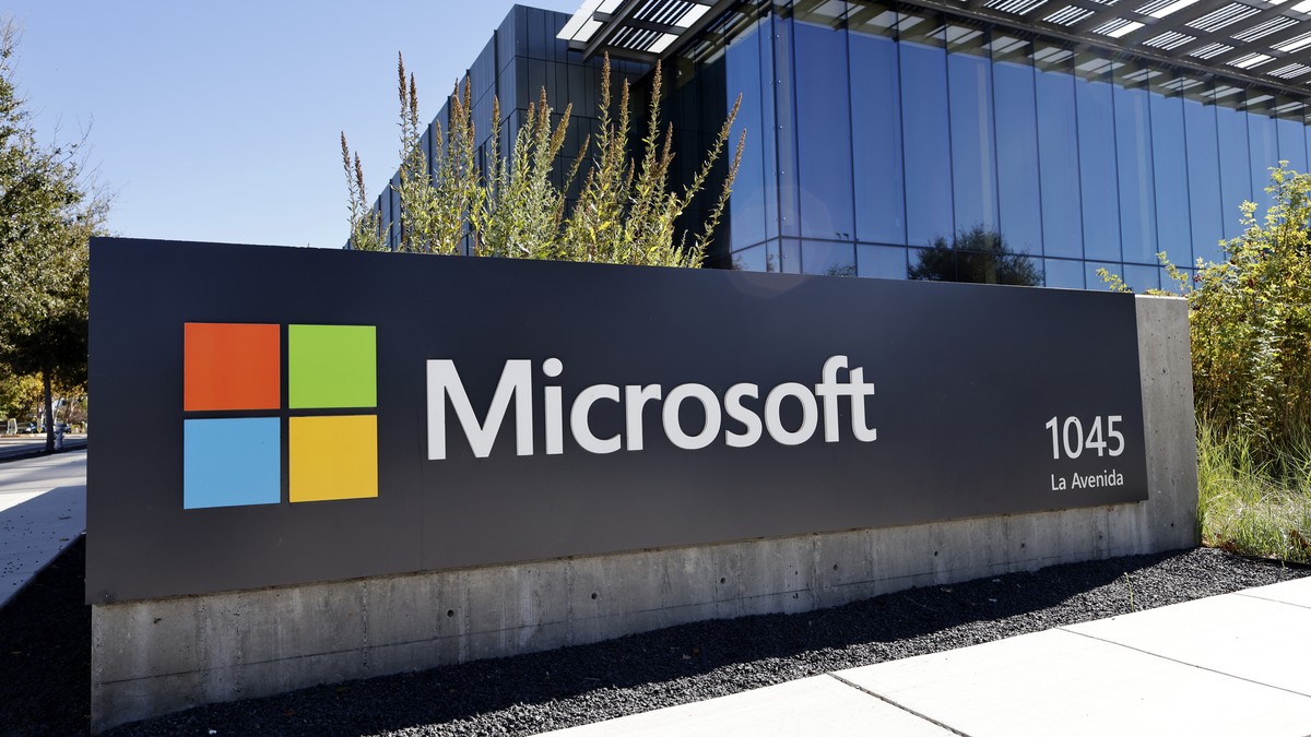 epa12488691 Microsoft signage at their corporate offices in Mountain View, California, USA, 28 October 2025. Microsoft is scheduled to release their earnings report at the end of the closing bell on 2 ...