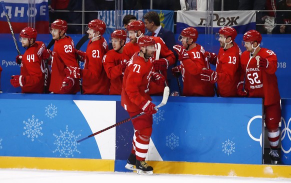 epa06536540 Ilya Kovalchuk (C) of Olympic Athlete of Russia celebrates his goal with teammates during the men&#039;s preliminary round match between Olympic Athletes of Russia (OAR) and the US inside  ...