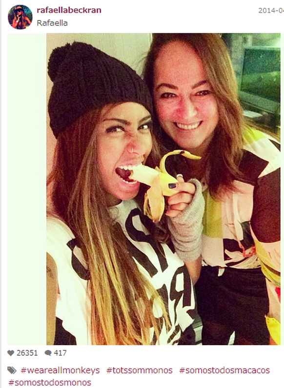 Rafaella Beckran (links), Neymars Schwester, liess sich ebenfalls mit einer Banane ablichten.