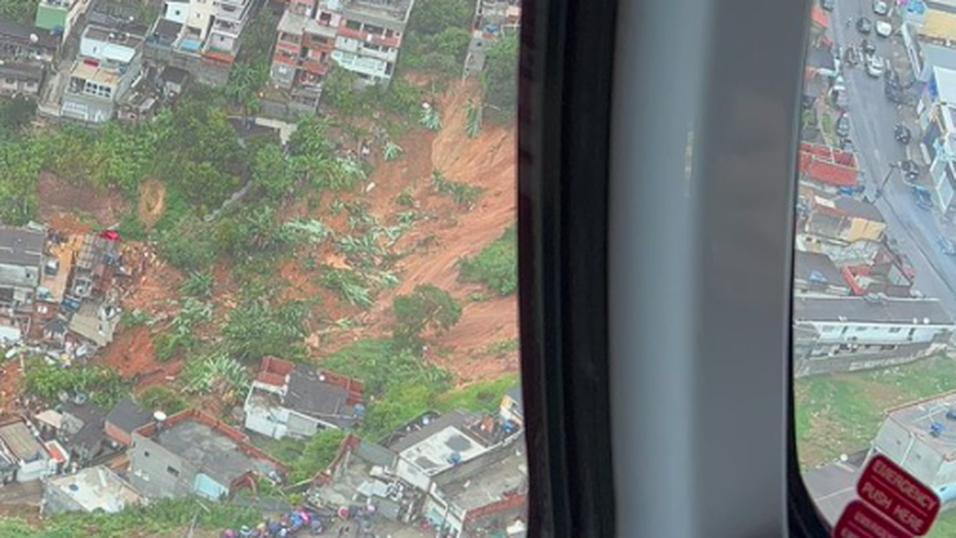 At least 18 dead in landslides and floods in São Paulo thumbnail