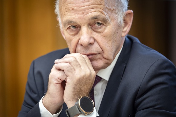 Ueli Maurer, alt Bundesrat waehrend einer Medienkonferenz zur Gruendung des &quot;Leonhard-Kreis&quot; als Verein, am Montag, 27. Oktober 2025 in Zuerich. (KEYSTONE/Michael Buholzer)