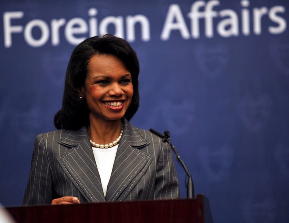 epa01321401 US Secretary of State Dr Condoleezza Rice speaks during a press conference in Manama, Bahrain, 21 April 2008. Condoleezza Rice is in Bahrain for talks with counterparts from Egypt, Jordan, ...