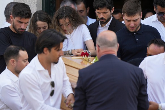 Diogo Jota&#039;s wife Rute Cardoso reacts next to the coffin of his husband, during his funeral in Gondomar, near Porto, Portugal, on Saturday, July 5, 2025. (AP Photo/Manu Fernandez)
Portugal Jota F ...
