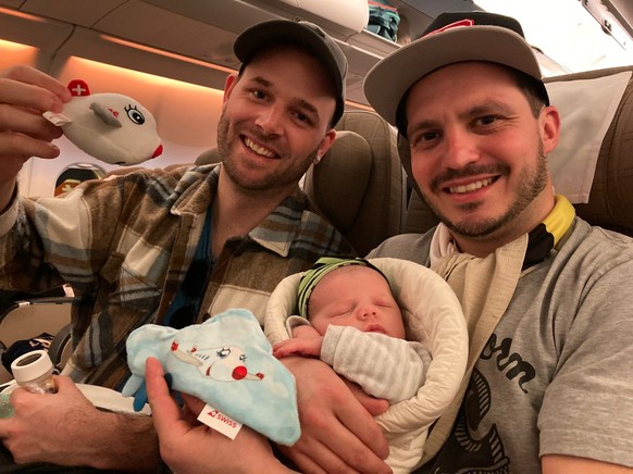 Junges Familienglück: Peter Odermatt und Elias Fischer auf dem Weg von den USA zurück in die Schweiz.