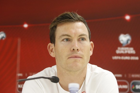 Stephan Lichtsteiner warnt die Nati-Youngsters davor, das Spiel gegen San Marino auf die leichte Schulter zu nehmen.