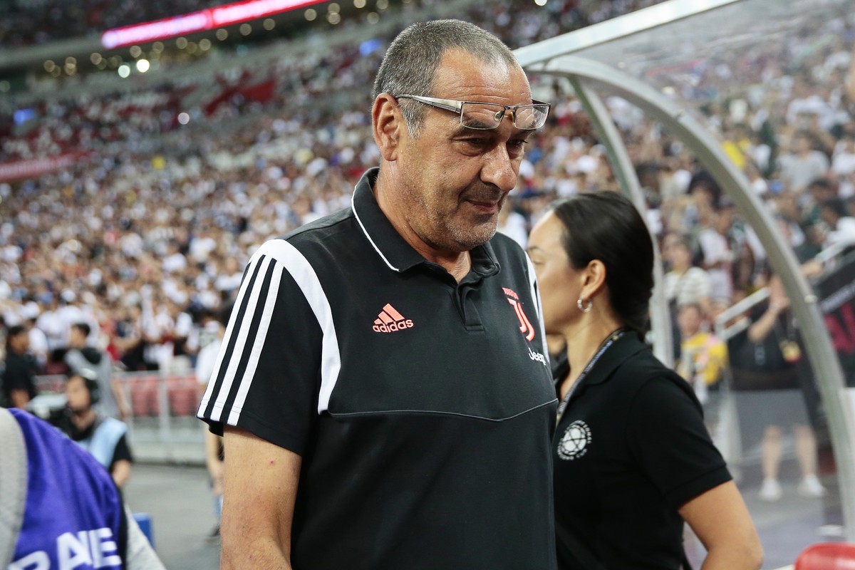 epa07731504 Juventus' head coach Maurizio Sarri before the International Champions Cup (ICC) soccer match between Juventus FC and Tottenham Hotspur at the National Stadium in Singapore, 21 July 2 ...