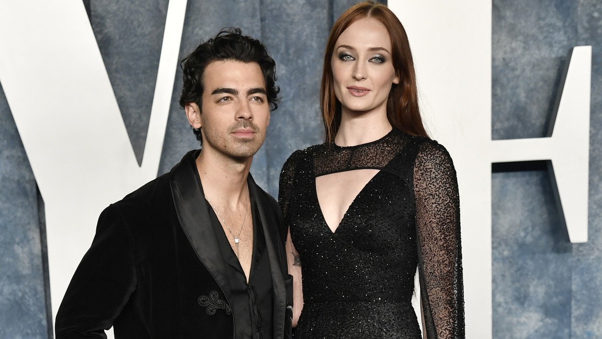 FILE - Joe Jonas, left, and Sophie Turner appear at the Vanity Fair Oscar Party on March 12, 2023, in Beverly Hills, Calif. (Photo by Evan Agostini/Invision/AP, File)
Joe Jonas,Sophie Turner