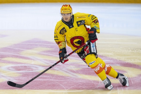 PostFinance Top Scorer Ramon Untersander von Bern beim Eishockey Qualifikationsspiel der National League zwischen dem EV Zug und dem SC Bern am Dienstag, 9. September 2025 in Zug. (PostFinance/KEYSTON ...