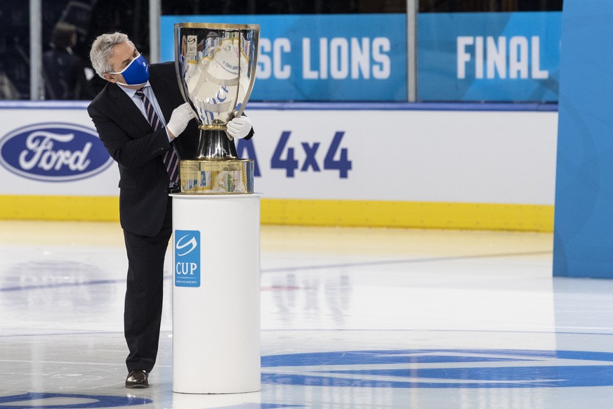 Der Pokal im Final des Swiss Ice Hockey Cups 2020/21 zwischen den ZSC Lions und dem SC Bern am Sonntag, 28. Februar 2021, im Hallenstadion in Zuerich. (KEYSTONE/Ennio Leanza)