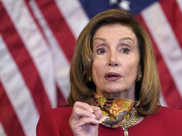 Nancy Pelosi spricht während einer Pressekonferenz im Kapitol. Foto: Jacquelyn Martin/AP/dpa