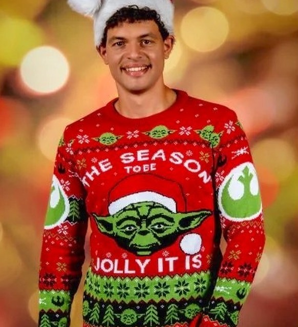 Ugly Christmas Sweaters 2025 - Star Wars 

https://www.merchoid.com/eu/star-wars-the-season-to-be-jolly-it-is-christmas-sweater-jumper/