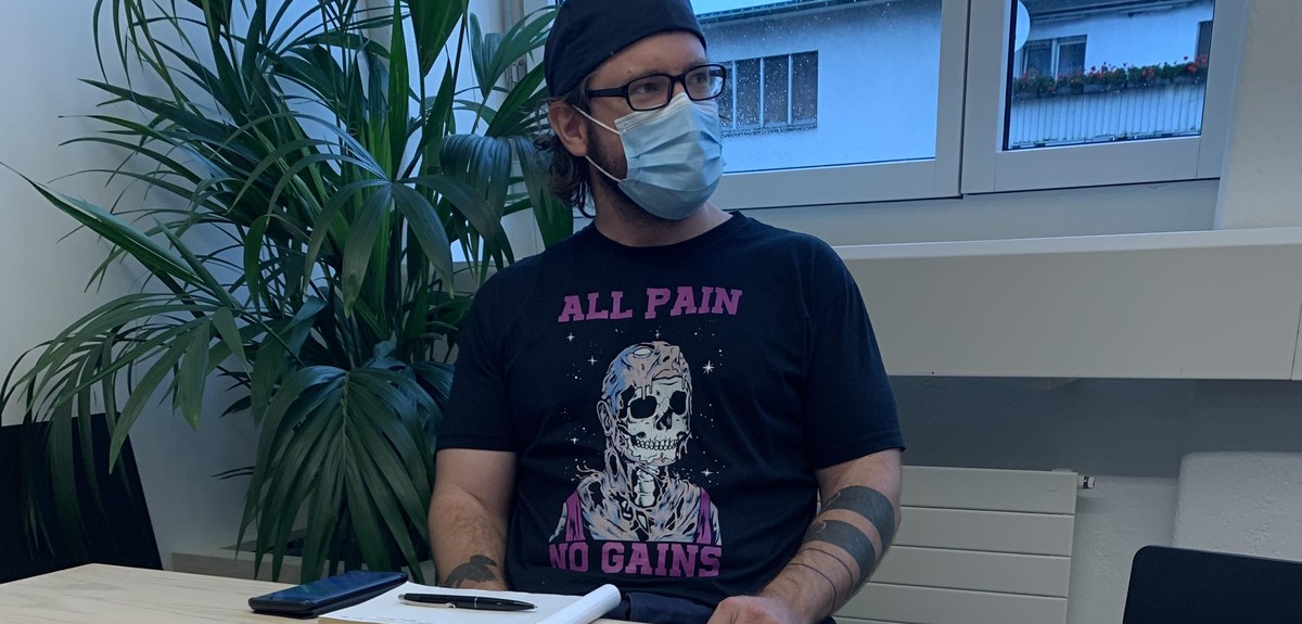 All pain, no gains: Draussen plätschert der Regen, drinnen der Bachelor.
