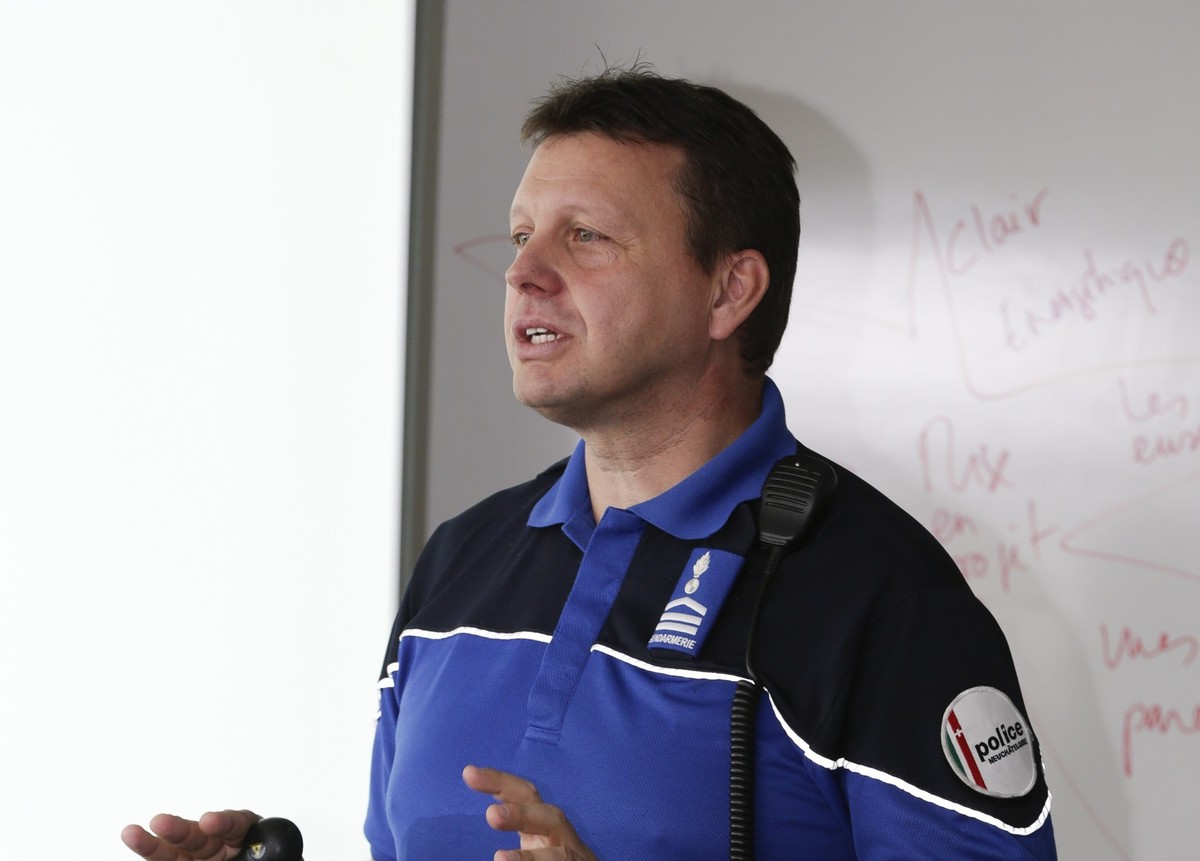 09.11.2015 prévention sur les dangers d'internet. Avec Daniel Favre au College des Cerisiers a Gorgier. Photo Darrin Vanselow © Coop SA 2015