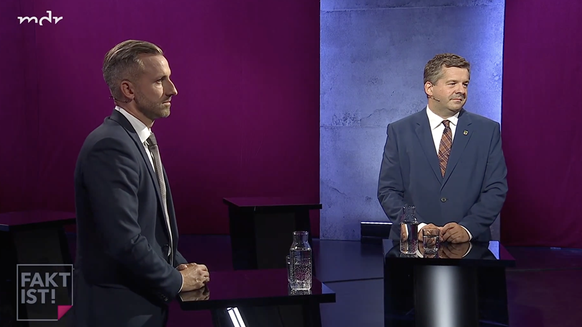 Ulrich Siegmund (AfD, l.) und Ministerpräsident Sven Schulze (CDU) im Magdeburger Landesstudio des Mitteldeutschen Rundfunks.
Mitteldeutscher Rundfunk , «Fakt ist!» , 26. August 2026