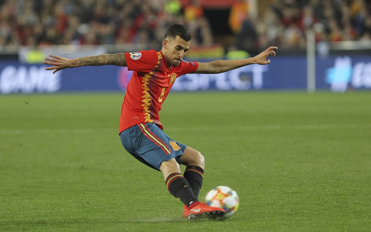 Spain's Dani Ceballos kicks the ball during the Euro 2020 group F qualifying soccer match between Spain and Norway at the Mestalla stadium in Valencia, Spain, Saturday, March 23, 2019. (AP Photo/ ...