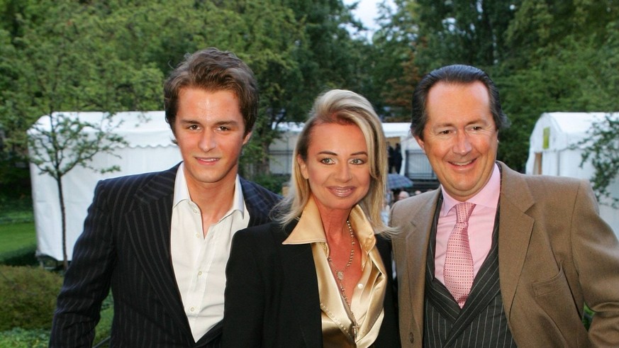 Billionaire’s son found dead in Zurich luxury hotel Berset has little to fear for now – but things will get tough in the fall