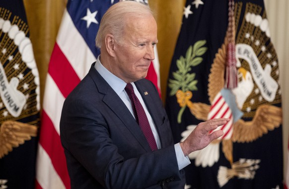 epa09799929 US President Joe Biden arrives before signing into law &#039;H.R. 4445, Ending Forced Arbitration of Sexual Assault and Sexual Harassment Act of 2021&#039;, in the East Room of the White H ...