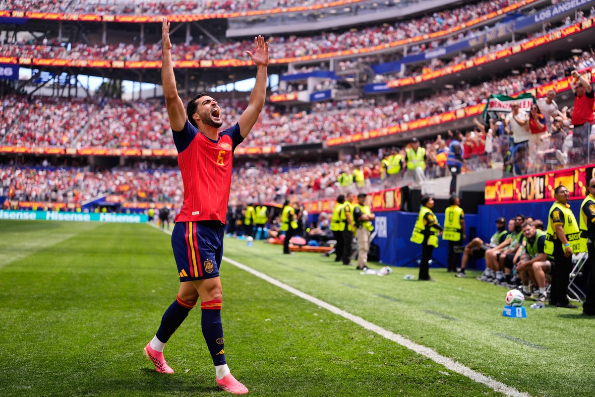 KEYPIX - Spain's Mikel Merino (6) celebrates scoring their second goal during the World Cup quarterfinal soccer match between Spain and Belgium in Inglewood, Calif., near Los Angeles, Friday, Jul ...