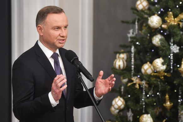 epa10355543 Polish President Andrzej Duda speaks during a joint press conference with Svetlana Tikhanovskaya (not pictured), leader of the Belarusian democratic opposition, at the Belvedere in Warsaw, ...