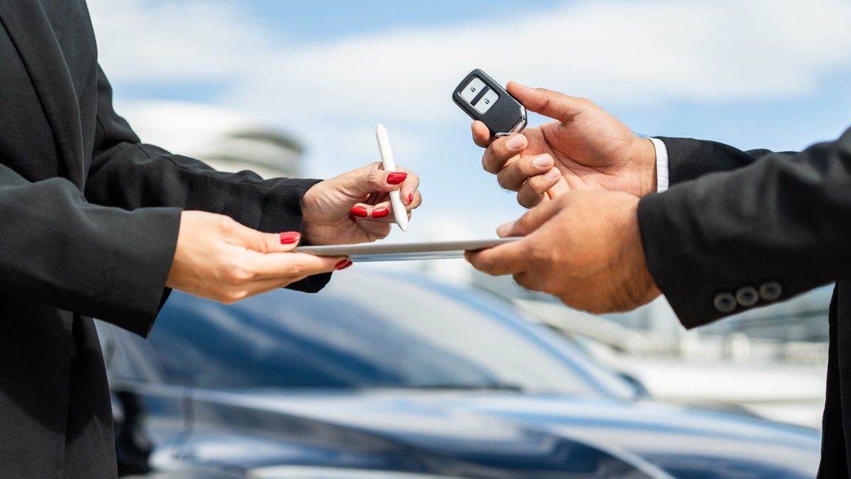 Das-Mietauto-Gesch-ft-brummt-doch-wer-Kratzer-hinterl-sst-wird-h-rter-bestraft