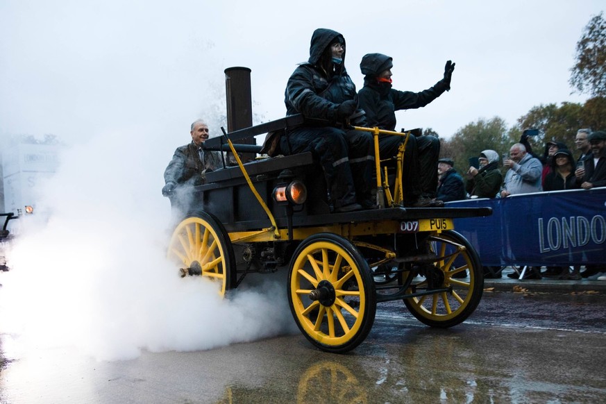 RAC London to Brighton Veteran Car Run - 02 Nov 2025 A steam powered Salvesen starts veteran car run. The annual RAC London to Brighton Veteran Car Run, founded in 1896, is the world s longest-running ...