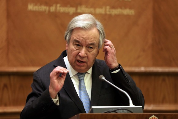 epaselect epa11242446 United Nations Secretary-General Antonio Guterres speaks during a press conference with the Jordanian Minister of Foreign Affairs (not pictured) in Amman, Jordan, March 25, 2024. Gutteres v...