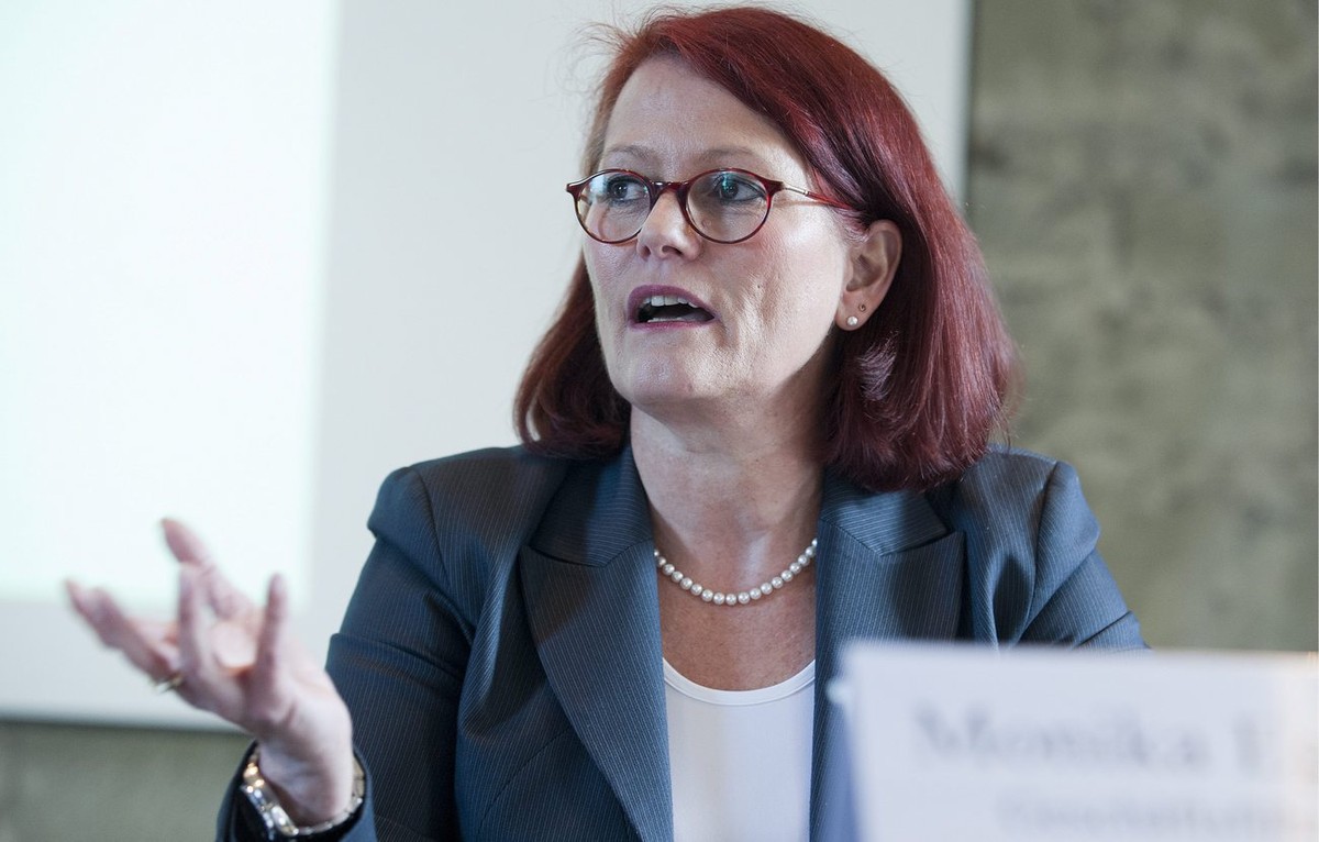 Monika Egli-Alge, Geschaeftsfuehrerin Forenschises Institut Ostschweiz, spricht waehrend der Pressekonferenz "Sexuelle Uebergriffe in Heimen, Experten stellen Ergebnisse der Untersuchung ueber he ...