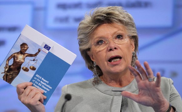 epa04167011 Vice-President of the european commisssion in charge of Justice, Viviane Reding from Luxembourg, gives a press conference on annual report on fundamental rights and gender equality at EU h ...