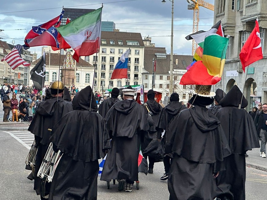 Die Konföderierten-Flaggen an der Basler Fasnacht.