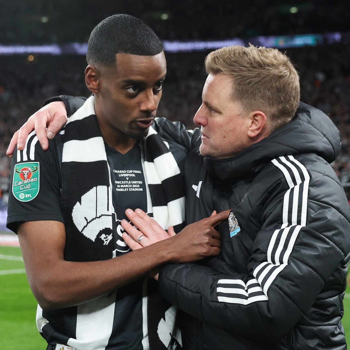 Newcastle United manager Eddie Howe celebrates with Alexander Isak Liverpool v Newcastle United, EFL Carabao Cup, Final, Football, Wembley Stadium, London, UK - 16 Mar 2025 EDITORIAL USE ONLY No use w ...