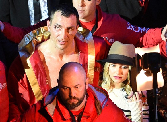 FILE - Ukraine's Wladimir Klitschko and his wife Hayden Panettiere, right, leave the hall after Klitschko lost to Britain's Tyson Fury in a world heavyweight title fight for Klitschko's ...