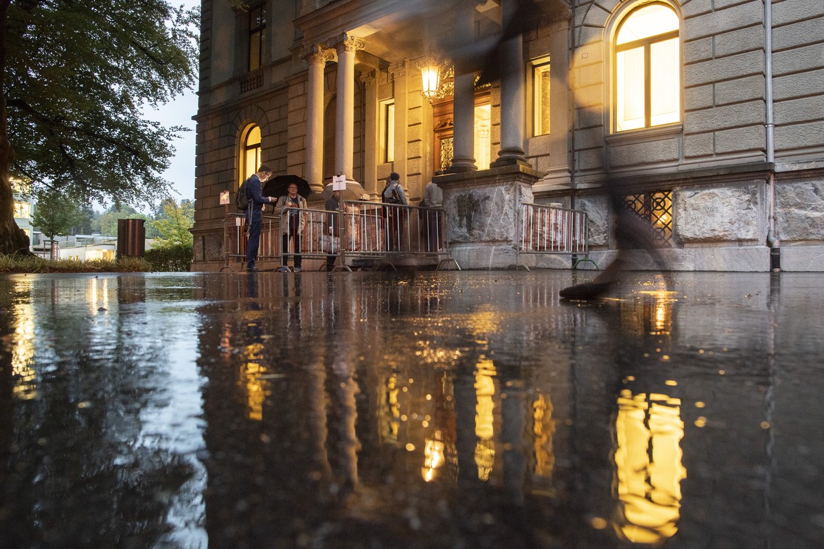 Blick auf den Eingang des Winterthurer Bezirksgericht, aufgenommen am Montag, 1. Oktober 2018 in Winterthur. Zehn Hauptakteure eines Uebergriffs vom November 2016 in der An'Nur-Moschee muessen si ...