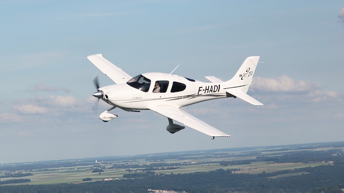 Un avion Cirrus SR-20 de l'armée de l'Air et de l'Espace s'est écrasé