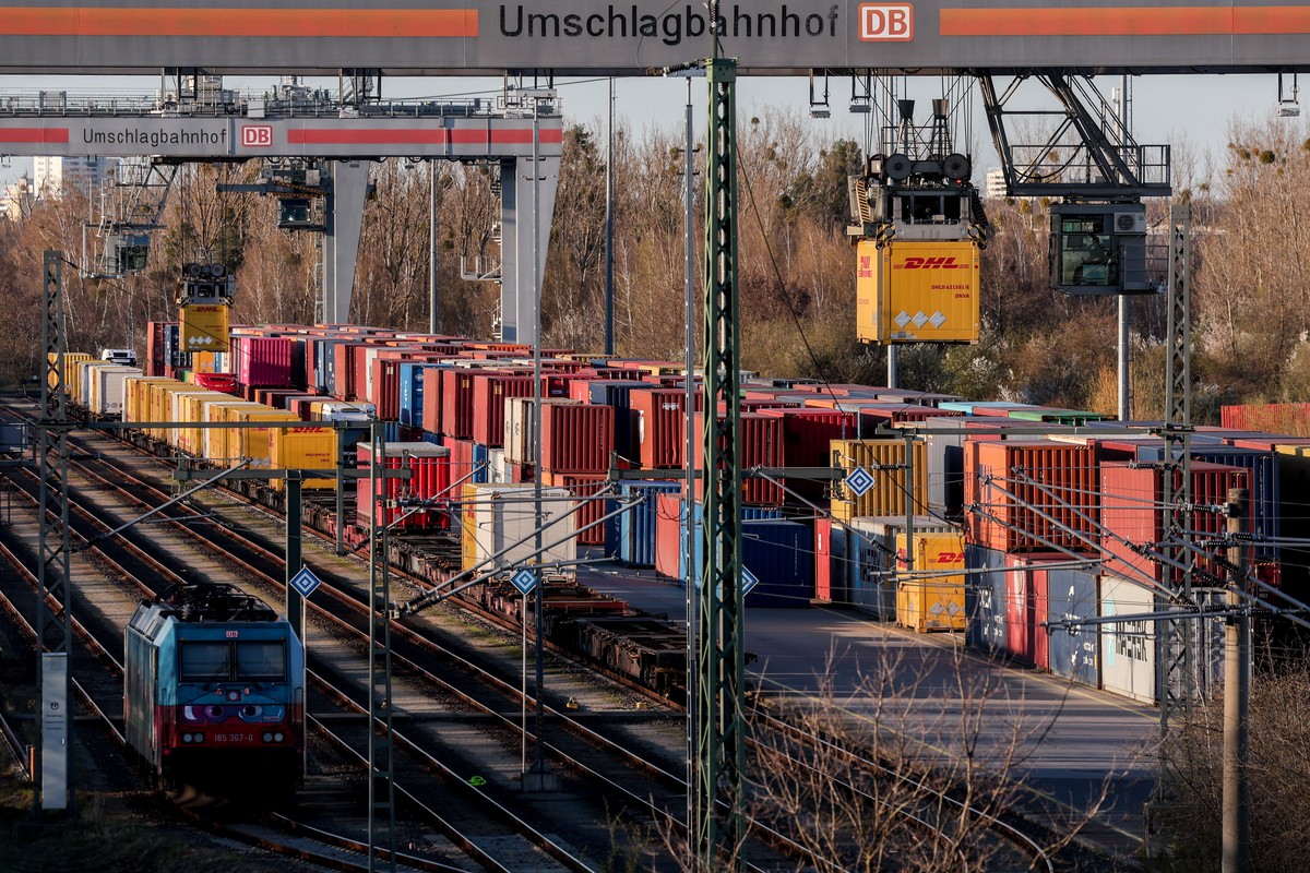 epa12878635 Containers are stacked at a transshipment terminal near Berlin, Germany, 09 April 2026. The European Parliament on 26 March 2026 voted for an EU-US trade deal, which is to include tariffs  ...