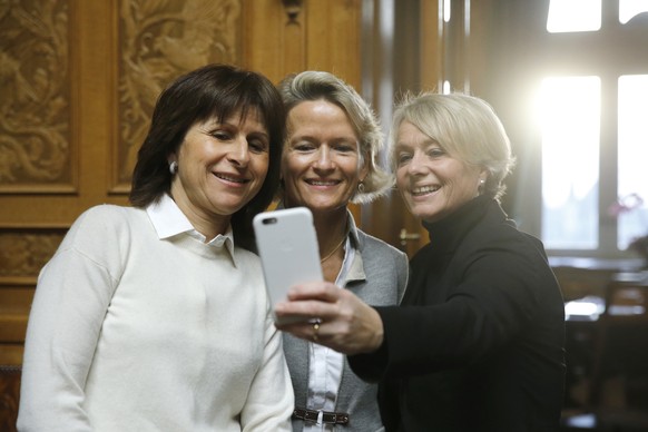 Andrea Gmür (Mitte) mit ihren Rats- und Parteikolleginnen Christine Buillard-Marbach (l.) und Elisabeth Schneider-Schneiter.