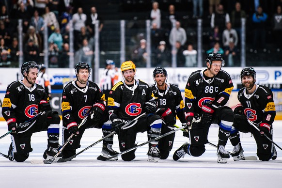 Le defenseur fribourgeois Raphael Diaz, le defenseur fribourgeois Benoit Jecker, le PostFinance Top Scorer PostFinance fribourgeois Christopher Didomenico, le defenseur fribourgeois Ryan Gunderson, l& ...