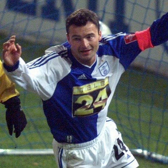 Stéphane Chapuisat jubelt im Jahr 2000 im GC-Dress.