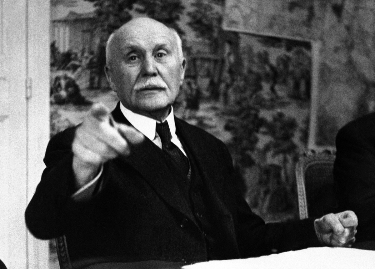 FILE - This June 9, 1941file photo shows France's Marshal Philippe Petain pointing as he ordered our photographer from the room during the sell-out meeting of the Council of Ministers in Vichy, c ...