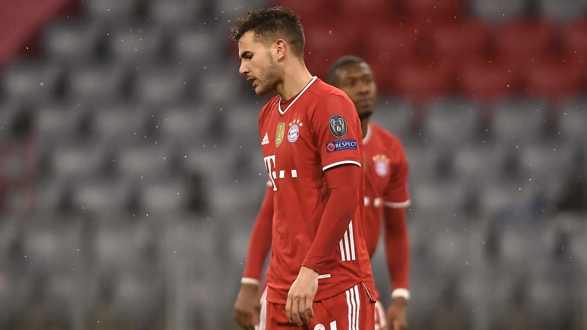 epa09121317 Bayern's Lucas Hernandez reacts during the UEFA Champions League quarterfinal, 1st leg soccer match between FC Bayern Muenchen and Paris Saint-Germain in Munich, Germany, 07 April 202 ...