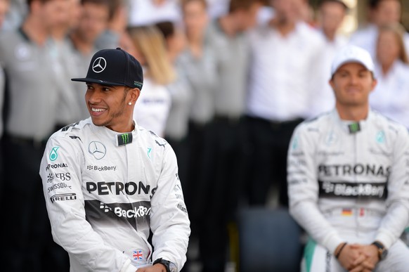 Weltmeister Lewis Hamilton stiehlt seinem Teamkollegen Nico Rosberg auch in Abu Dhabi die Show. &nbsp;