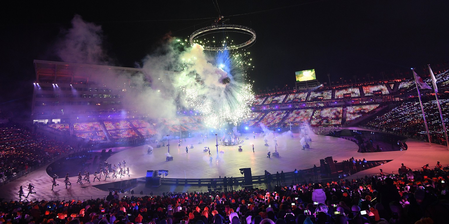 Feurige Showeinlagen zum Trotz: Im Olympiastadion von Pyeongchang war es eisig kalt.