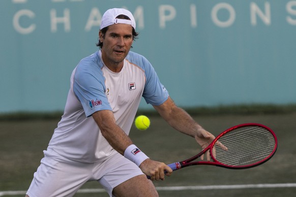 epa10019097 Former German tennis player Tommy Haas during the traditional tennis match before the ATP Mallorca tennis tournament held in Mallorca, Spain, June 17, 202 ...