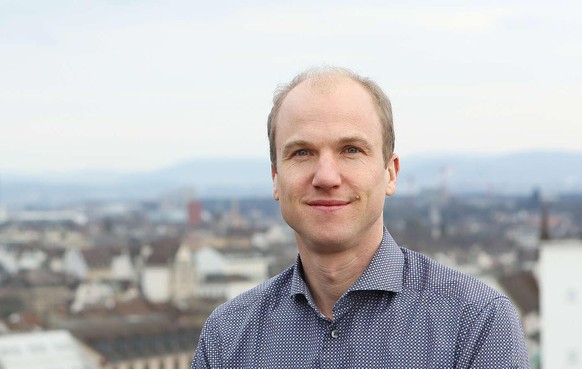 Richard Neher, Leiter der Forschungsgruppe «Evolution von Viren und Bakterien» an der Universität Basel
