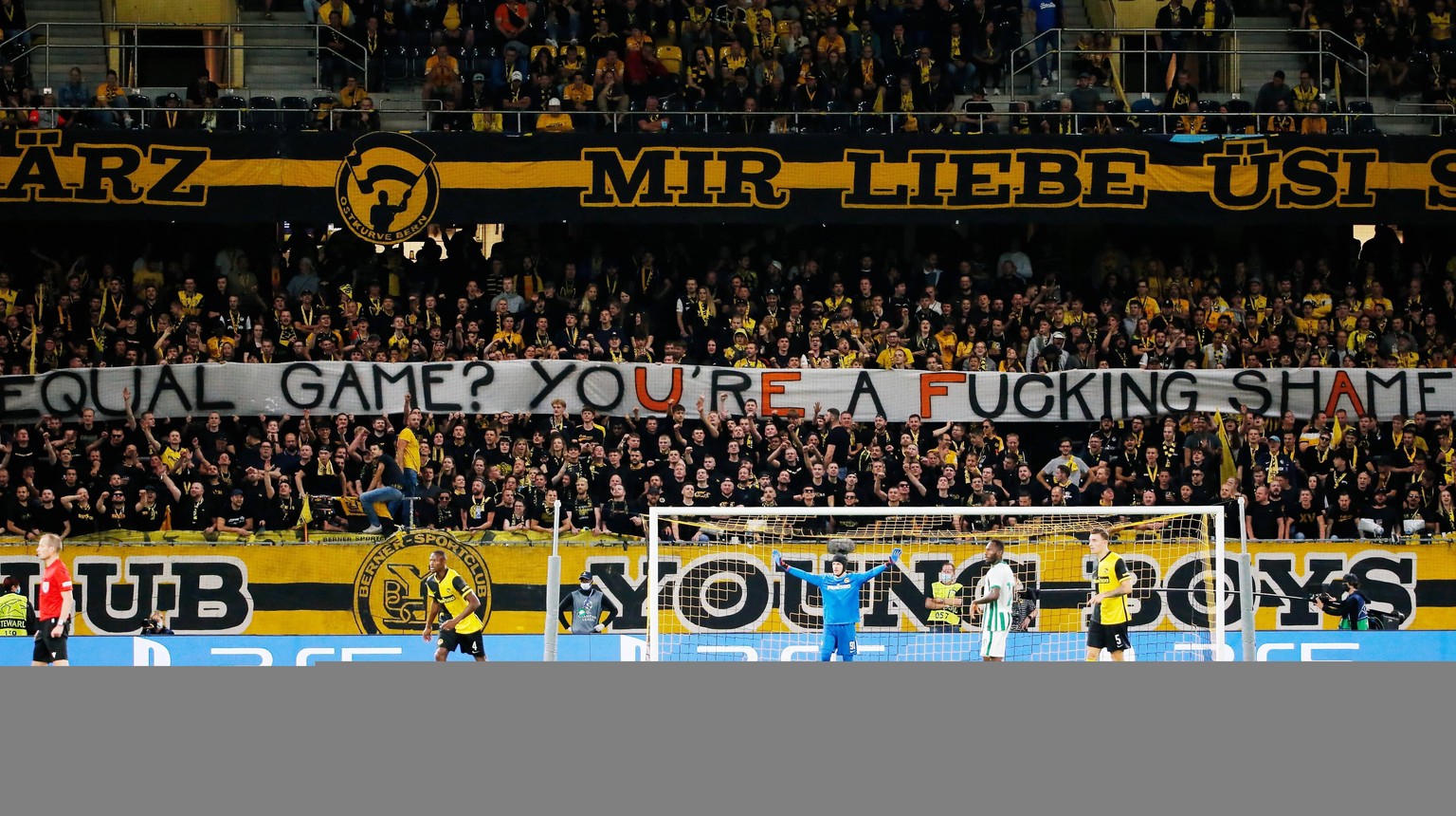 IMAGO / Geisser

Foto Manuel Geisser 18.08.2021 Bern : Stadion Wankdorf Bern Saison 2021/2022 Fussball Herren Champions League Quali Hinspiel BSC Young Boys Bern - Ferencvaros Budapest Transparent geg ...