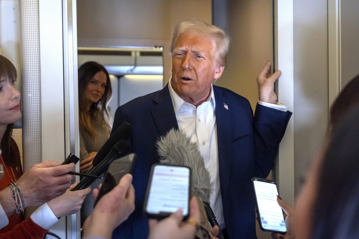 President Donald Trump speaks to reporters aboard Air Force One as he travels from Las Vegas to Miami on Saturday, Jan. 25, 2025. (AP Photo/Mark Schiefelbein)
Donald Trump