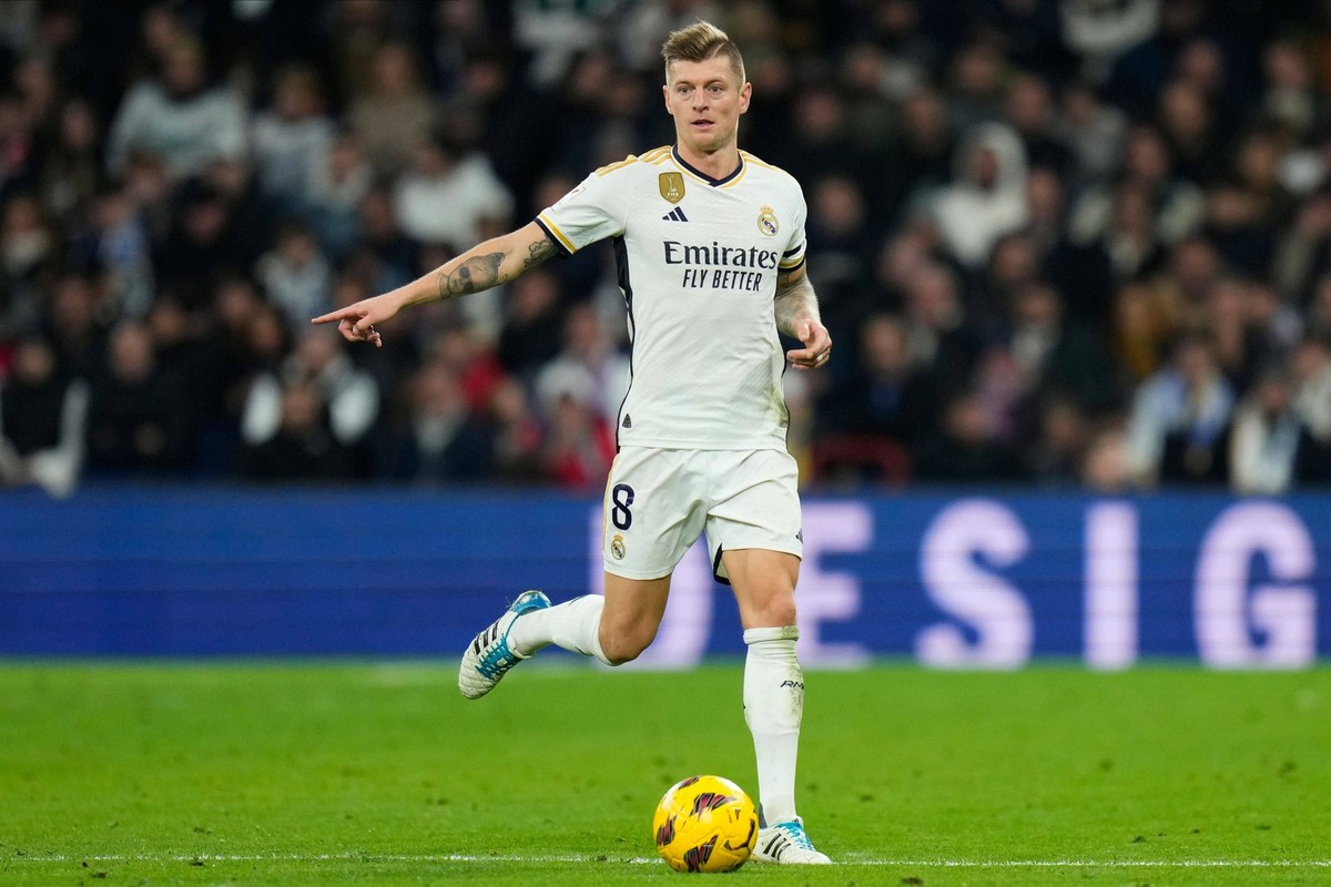 Toni Kroos of Real Madrid CF Real Madrid v Villarreal CF, La Liga 2023-2024, date 17. Football, Santiago Bernabeu Stadium, Madrid, Spain - 17 Dec 2023 EDITORIAL USE ONLY No use with unauthorised audio ...