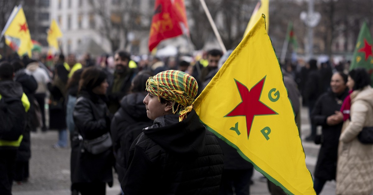 hunderte-protestieren-in-z-rich-f-r-kurdistan