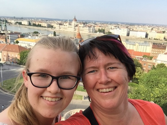 Mutter und Tochter in Budapest, wo auch ein Thermalbadbesuch nicht fehlen durfte.