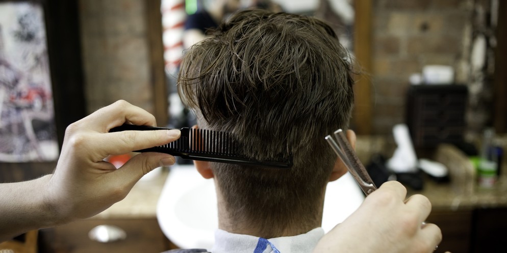 Kontaminierte Geräte in Barbershops können einen Hautpilz verbreiten. (Symbolbild)