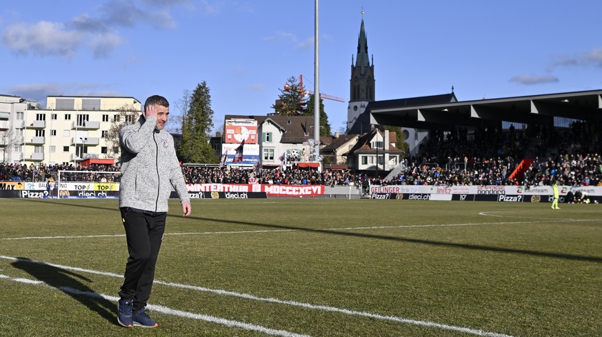 Der Winterthur Trainer Alex Frei beim Fussballspiel der Challenge League FC Winterthur gegen den FC Kriens in Winterhur am Sonntag, 30. Januar 2022. (KEYSTONE/Walter Bieri )